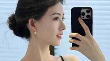 “这里的绿水青山令人如痴如醉”